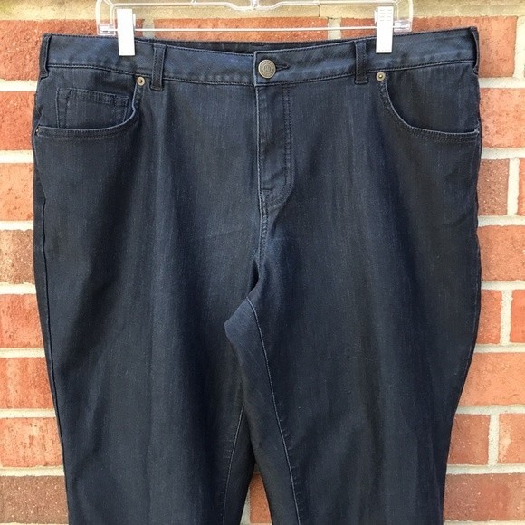 Lands' End Ankle Length Straight Leg Jeans - Picture 3 of 15